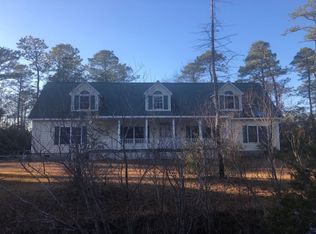 196 Doe Dr, Hubert, NC 28539