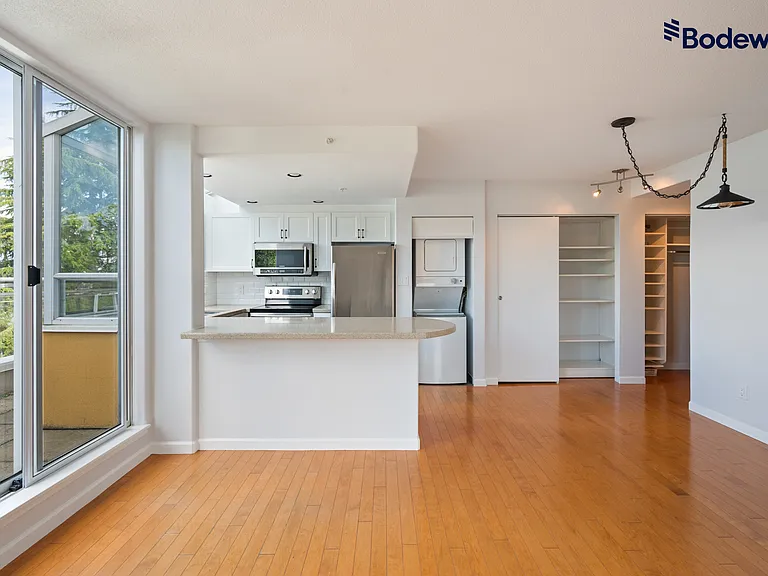 2255 W 4th Ave — Photo 2