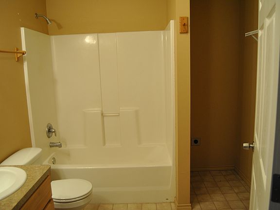 5th image of 301 N Fanning Ave APT 4