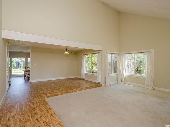 5th image of 8017 Stone Canyon Cir