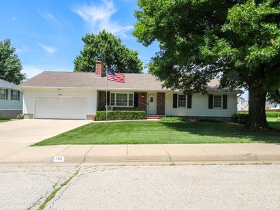 2112 W 22nd Ave, Emporia, KS, 66801