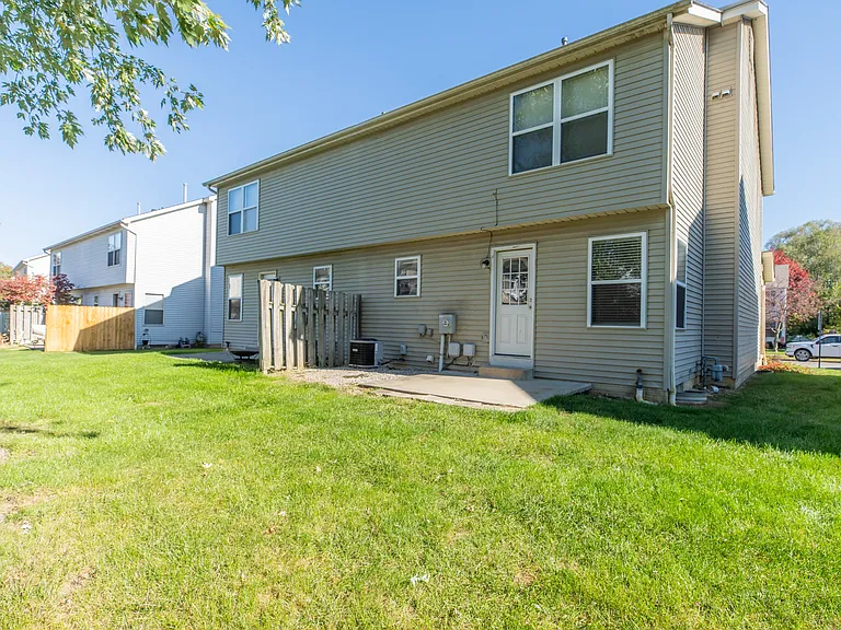 484-486 Applegate Ln — Photo 39