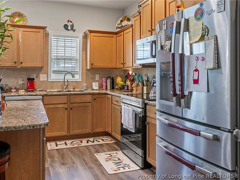 221 Fountain Grove Dr — Photo 10