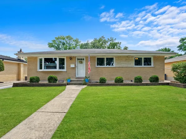 (undisclosed Address), Addison, IL 60101