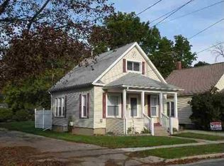 822 S Lyon St, Owosso, MI 48867