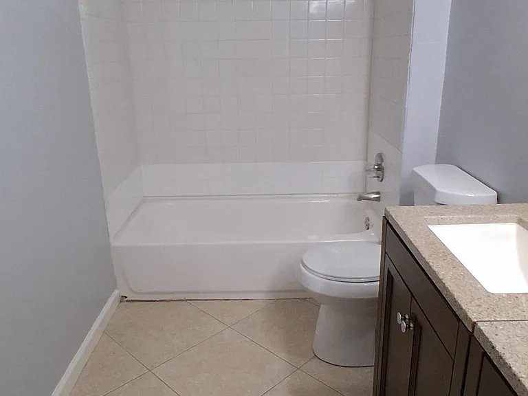 303 Waterview Dr — Photo 15