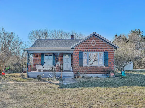764 Burnt Chimney Rd, Wirtz, VA 24184