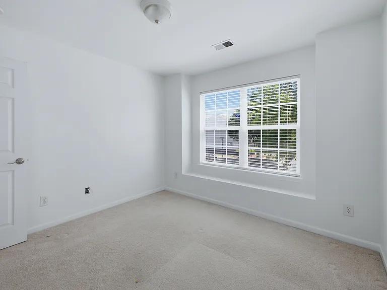 205 Azteca Dr — Photo 29