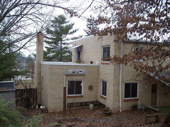 Jan 2013 side view of house showing the private balcony