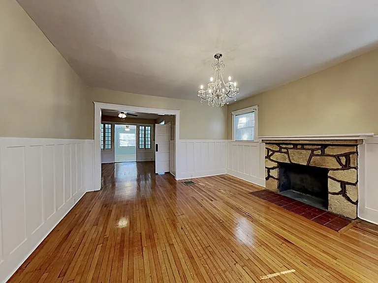 628 N Halifax Ave — Photo 3