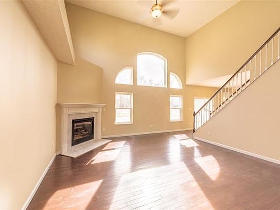5th image of 501 Park Pl