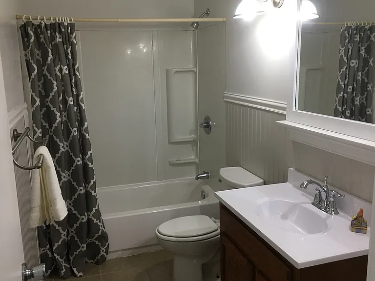 327 Jackson Ave — Photo 10