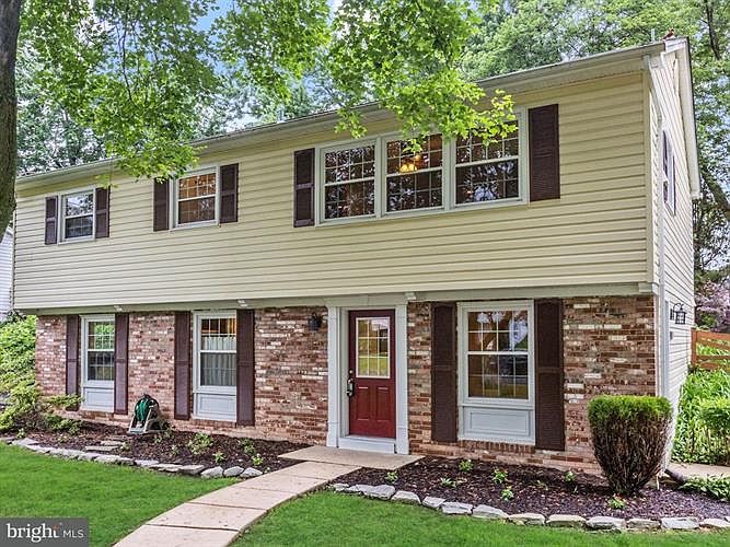 1st image of 6022 Larkspur Dr