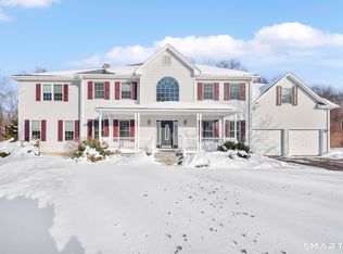 136 Gilbert Ln, South Windsor, CT 06074