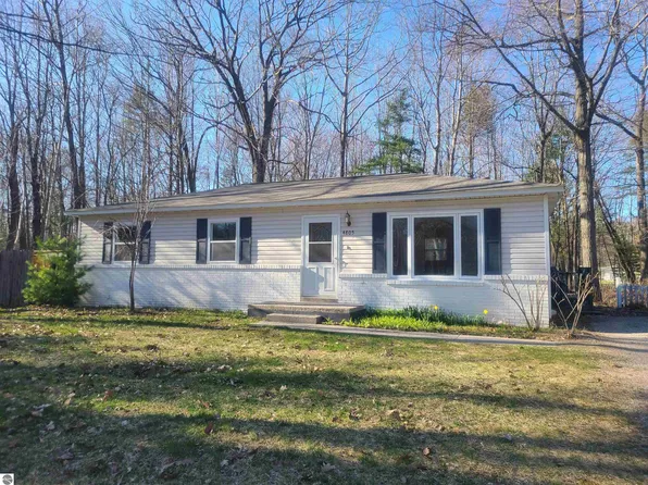 4805 Chippewa Ave, Oscoda, MI 48750