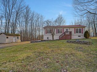 214 Bear Brook Acres Dr, Madison Twp, PA 18444