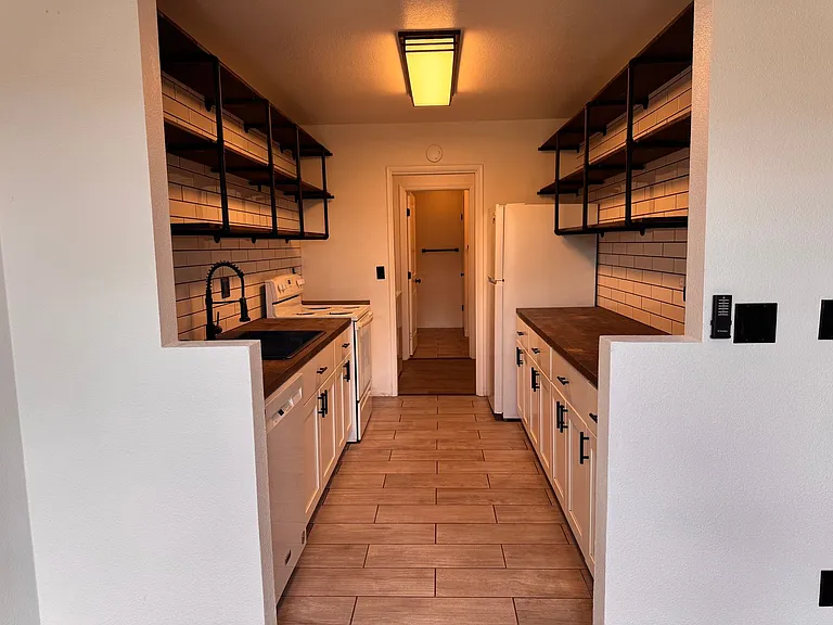 2069 California Ave #19D — Photo 6