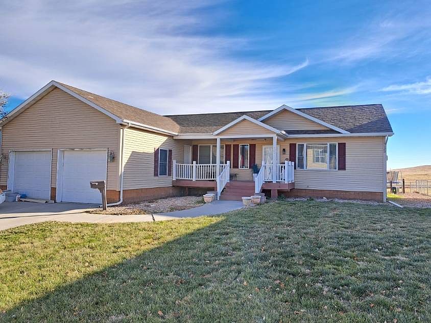 424 Pinecrest Dr, Chadron, NE 69337 MLS 11223525 Zillow