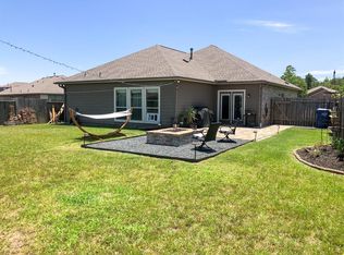 106 Cobblestone Ct, Magnolia, TX 77354