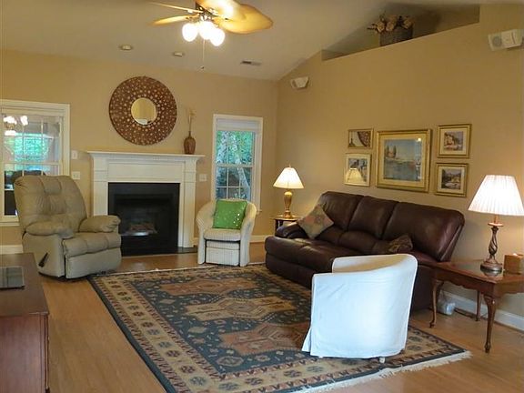 5th image of 7513 Champlain Dr