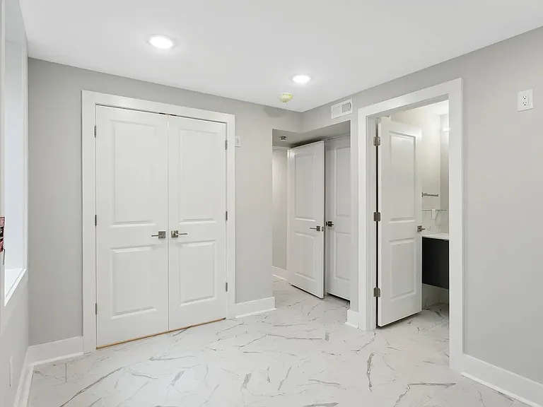 2120 Berges St E — Photo 6