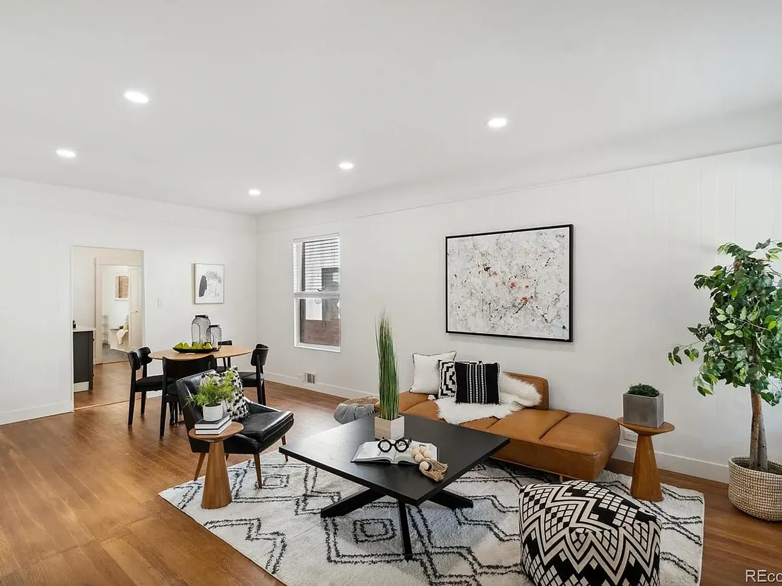 2 bed, 1214 sqft, $2,950 — Photo 3