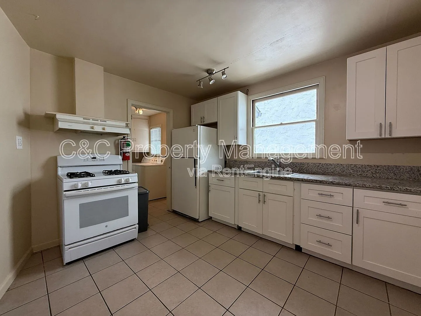 1 bed, 1.0 bath, 650 sqft, $2,650 — Photo 2