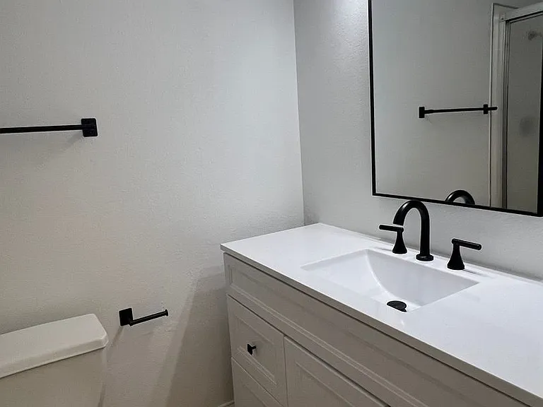 6347 Villa Dr — Photo 13