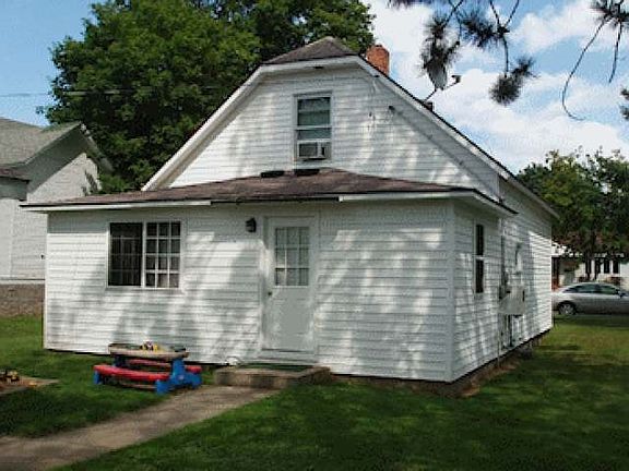 2nd image of 570 6th Ave S #S