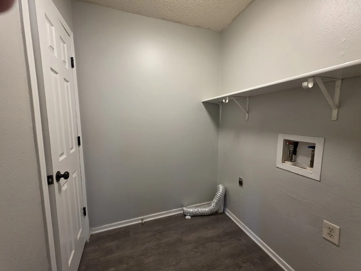 2 bed, 1.0 bath, 1154 sqft, $1,295 — Photo 4