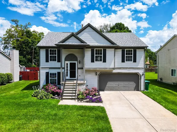 6029 Edmund St, Romulus, MI 48174