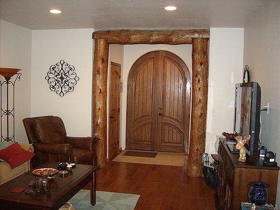 2nd image of 1376 Wolfe Dr
