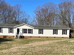 530 N Main St, King, NC 27021