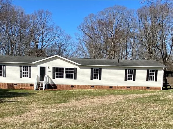 530 N Main St, King, NC 27021