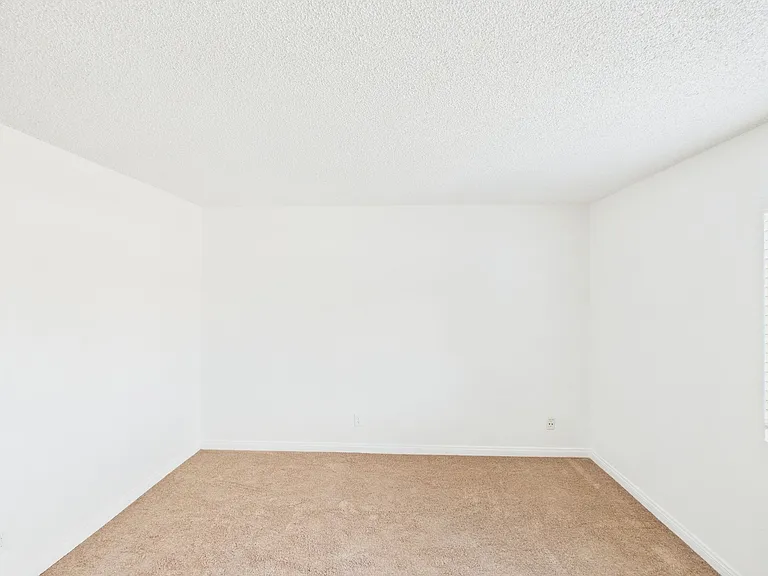 Anita Square Apartments — Photo 31