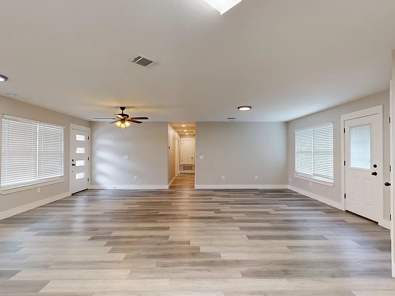 1302 Linda Spur — Photo 11