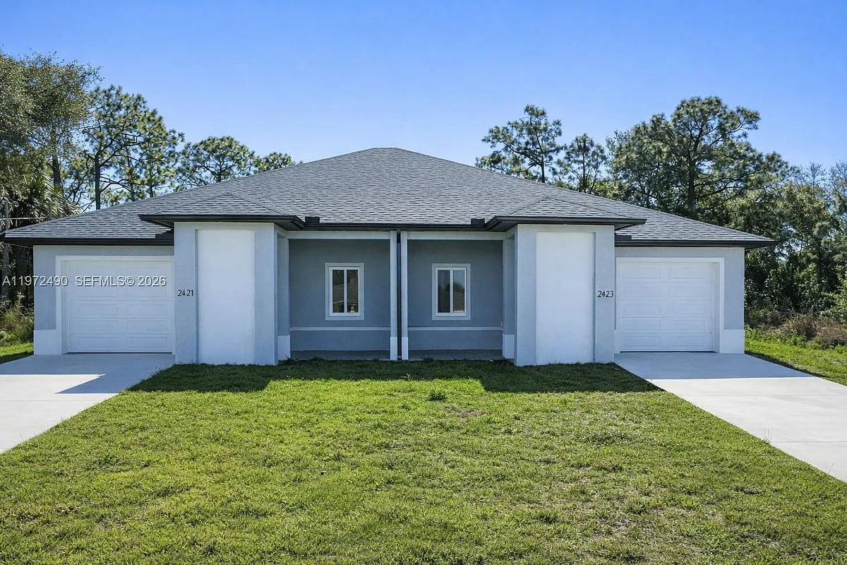 Building Photo - 2423 Milton Ave S #2423