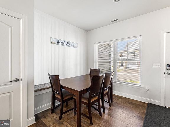 5th image of 104 Eagle Ct