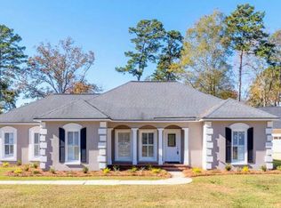 2813 W Doublegate Dr, Albany, GA 31721