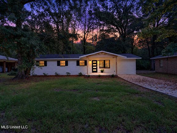 2nd image of 839 Herrin Dr