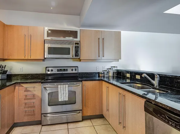 7350 SW 89th St #608N, Miami, FL 33156