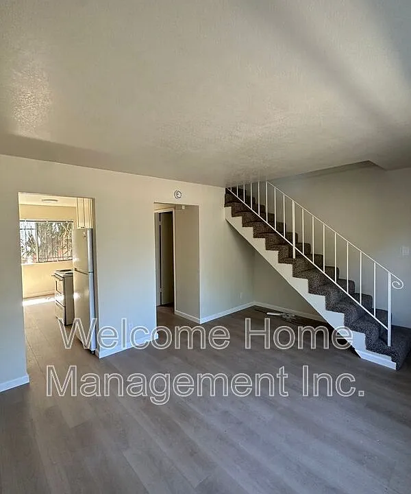152 Laurel Ave #5