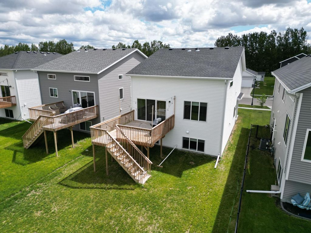 6058 Martin Ln W, West Fargo, ND - More