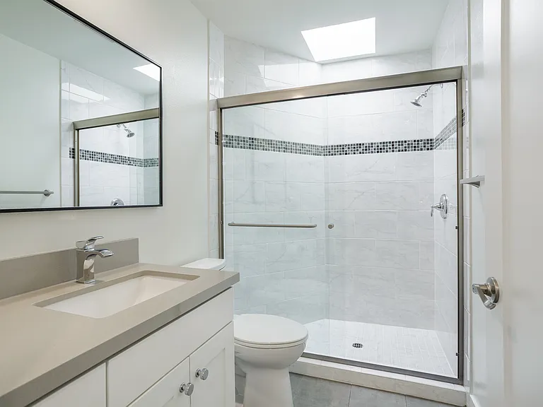 1601 Selby Ave #401 — Photo 19