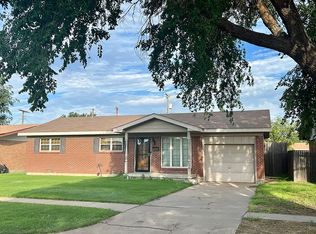 2302 Grinnell Dr, Perryton, TX 79070