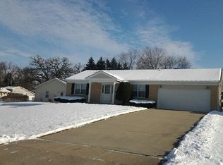 1006 Hampton Ct, McHenry, IL 60050
