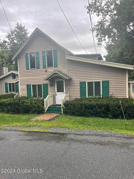 3rd image of 19 Ames Avenue