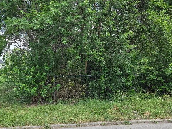 2534 Beals St, Detroit, MI 48214