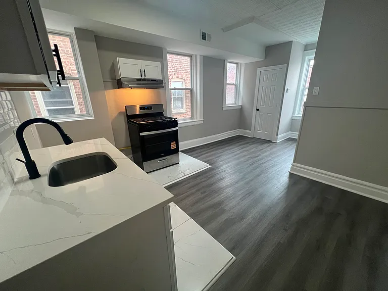 1351 Springfield Ave #10 — Photo 5