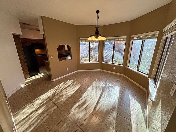 4th image of 5140 Edna Ave